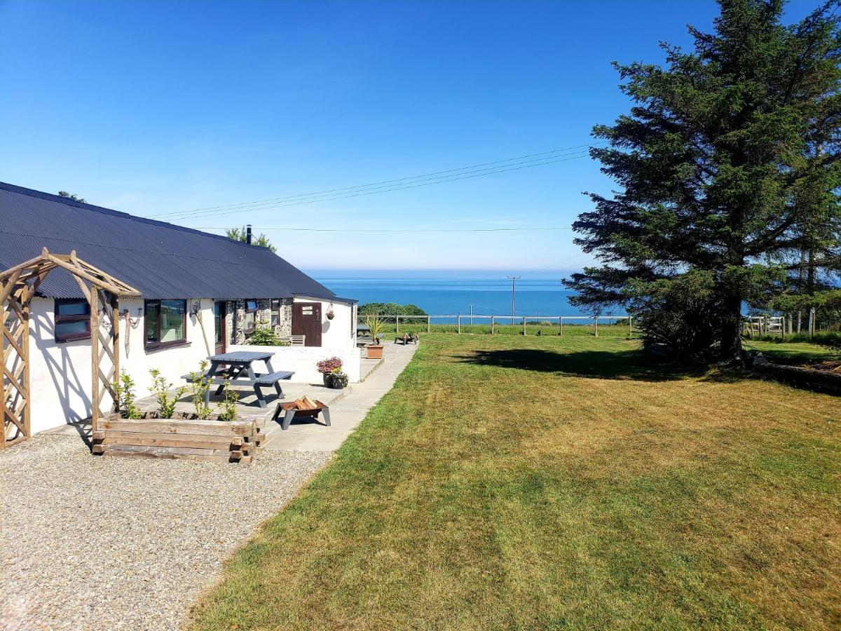 Byre Cottages & Log Cabin 卡迪根 外观 照片